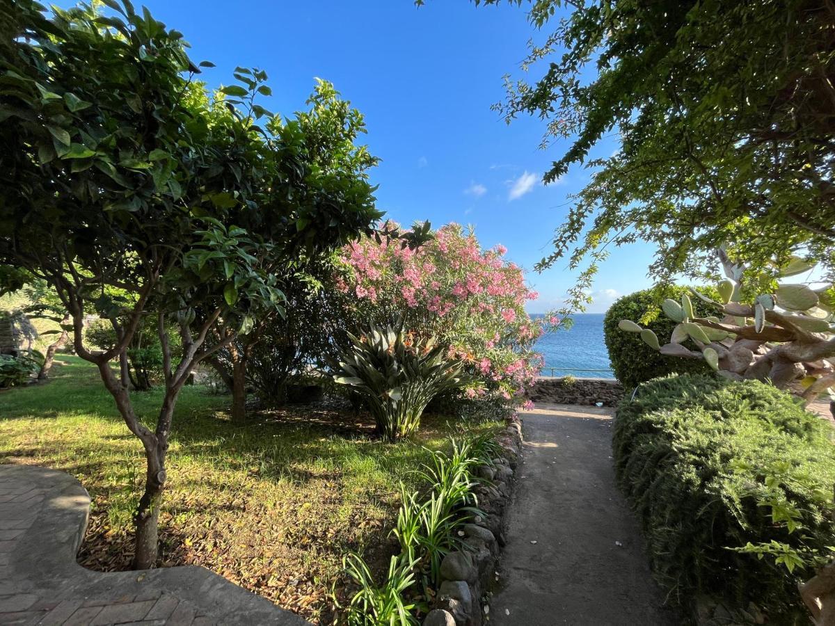 Nelinda Waterfront Accommodation Casamicciola Terme ภายนอก รูปภาพ