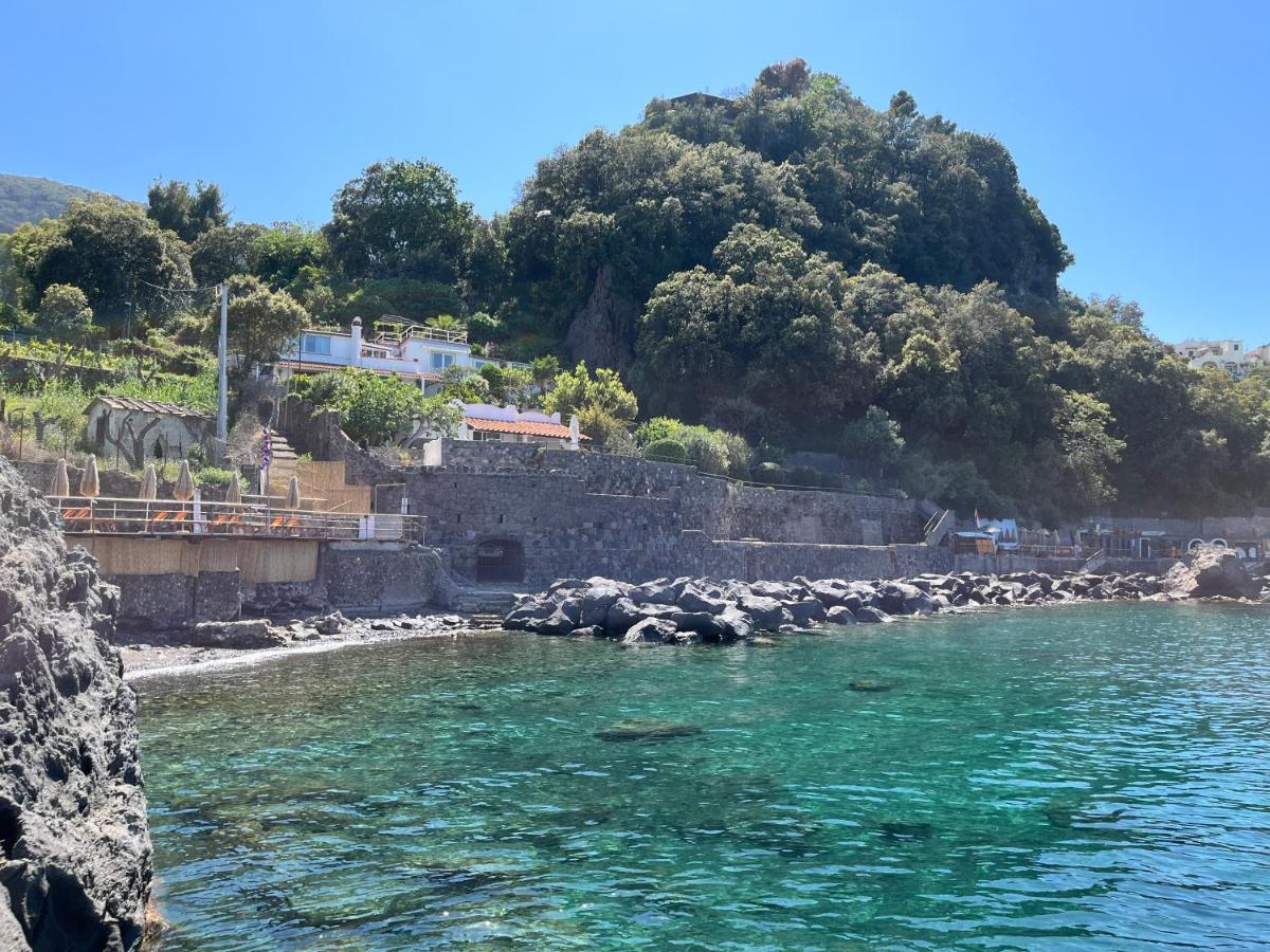 Nelinda Waterfront Accommodation Casamicciola Terme ภายนอก รูปภาพ