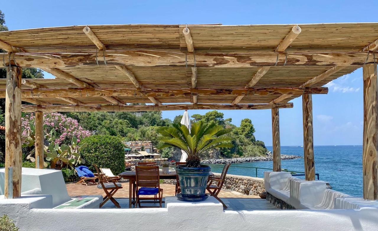 Nelinda Waterfront Accommodation Casamicciola Terme ภายนอก รูปภาพ