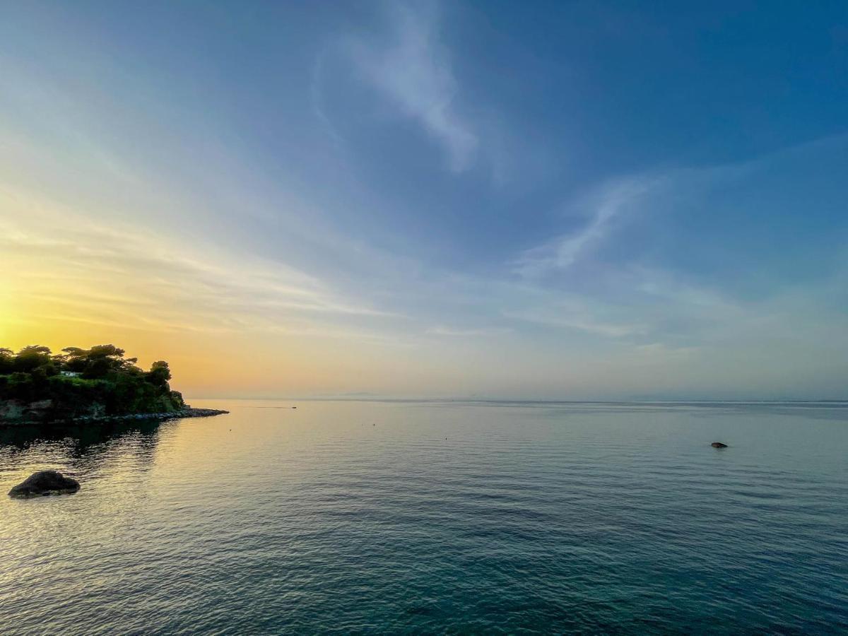 Nelinda Waterfront Accommodation Casamicciola Terme ภายนอก รูปภาพ