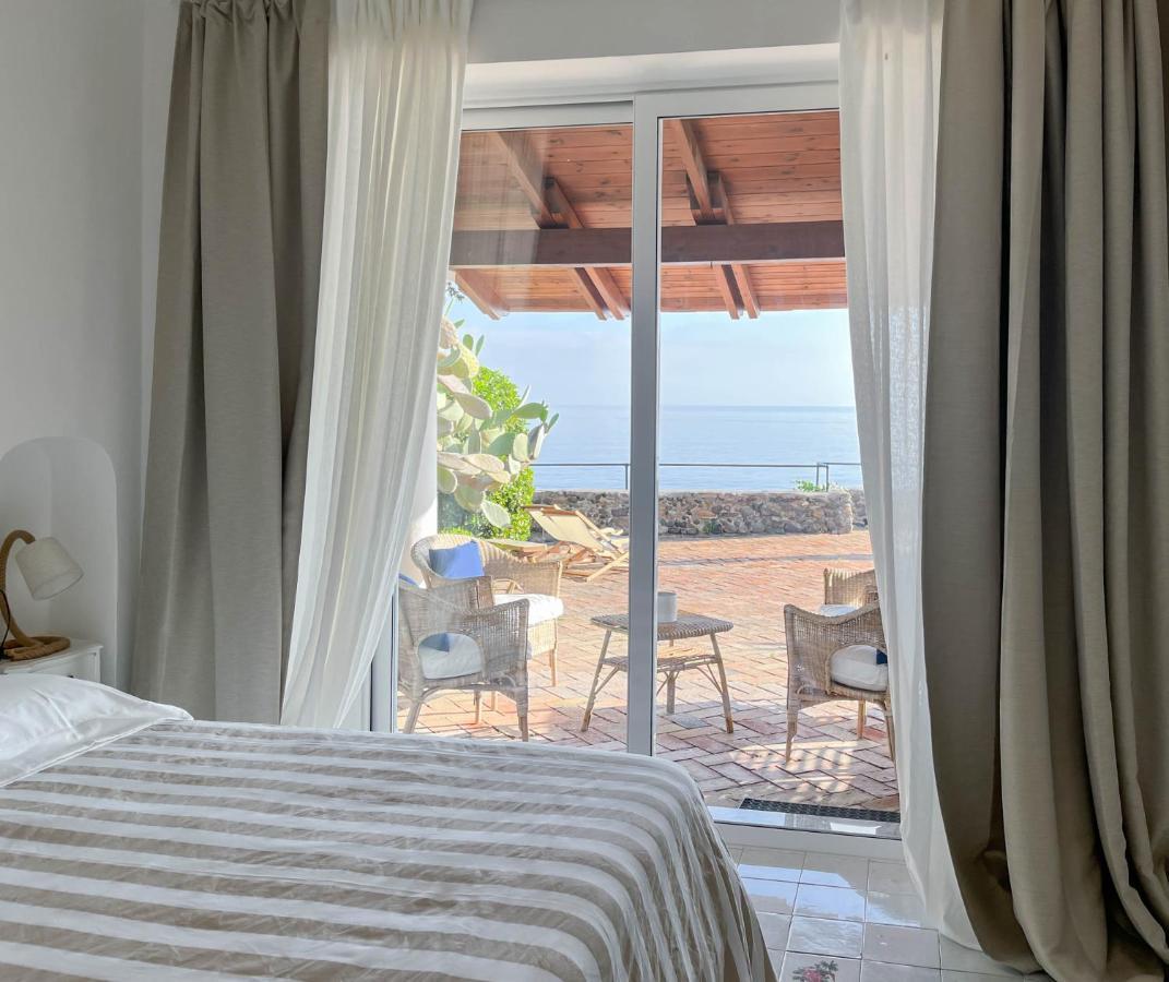 Nelinda Waterfront Accommodation Casamicciola Terme ภายนอก รูปภาพ