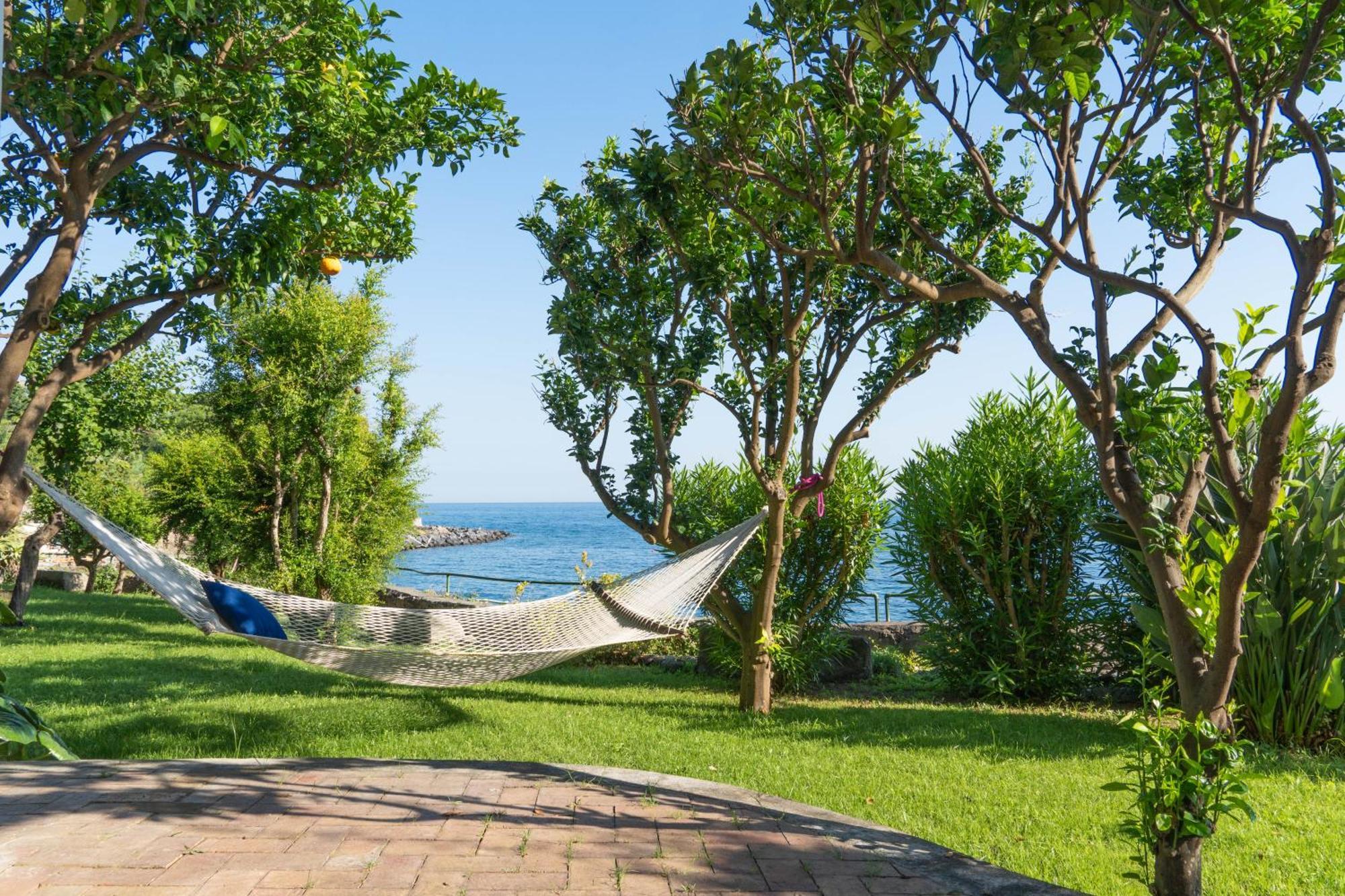 Nelinda Waterfront Accommodation Casamicciola Terme ภายนอก รูปภาพ